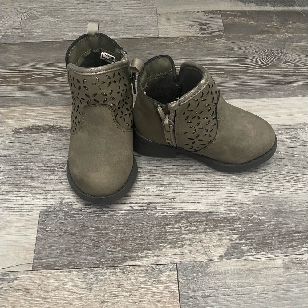Boots girls